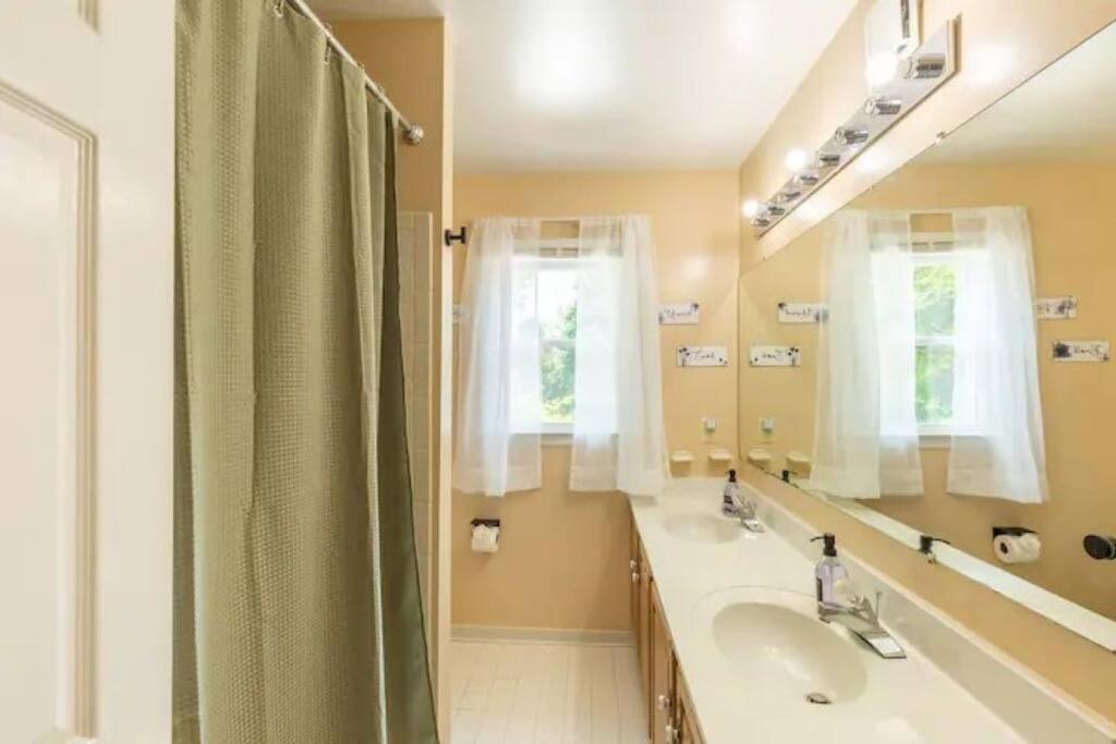 Lrge 5 Bedroom 9 Beds Near Dc-Pool, Hot Tub, Gym, Game Rm, Fire Pit Бауи Екстериор снимка